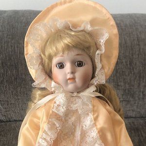 America S 16' Bisque Porcelain Doll Rebecca D32 Heritage Mint Collection
